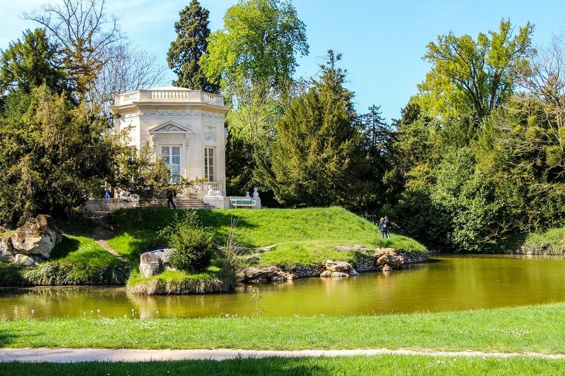 Évitez les taxes en 2026 : comment rendre votre piscine non imposable