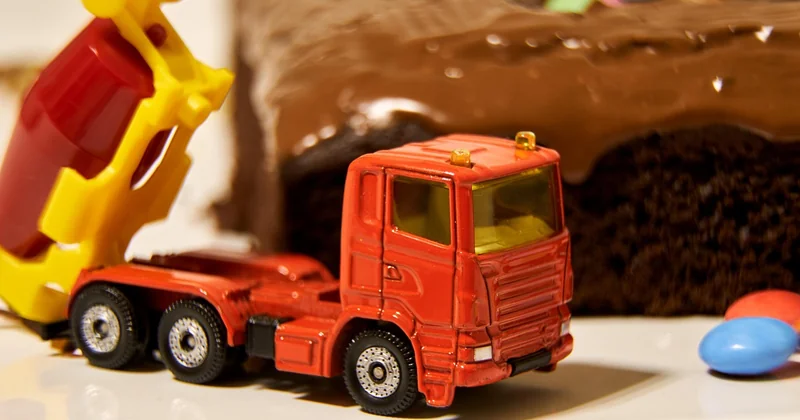 Décoration camion anniversaire : quand le véhicule devient le décor