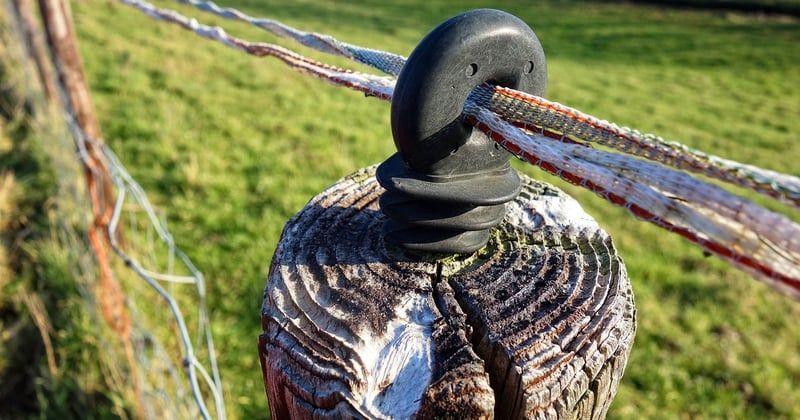 Norme hauteur interrupteur et prise : les règles à connaître absolument